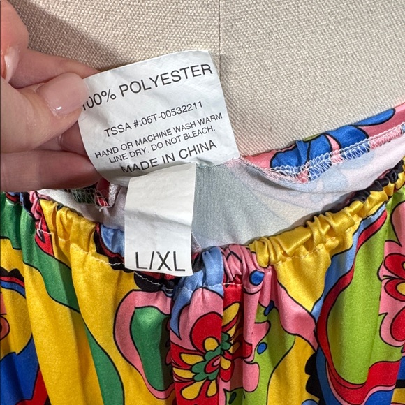 Underwraps Vibrant Floral Paisley Wide-Leg Women's Pants - Picture 3 of 5